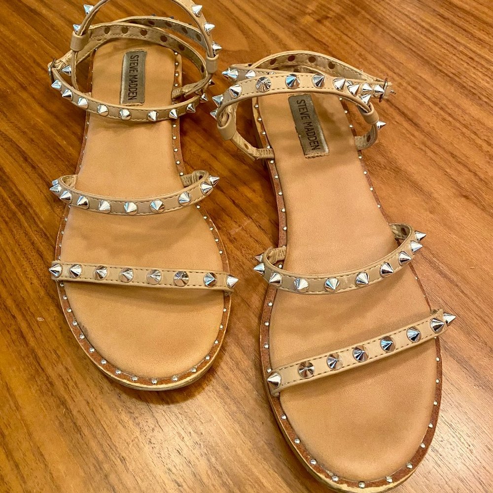 Steve Madden Studded Sandal (Size 10)